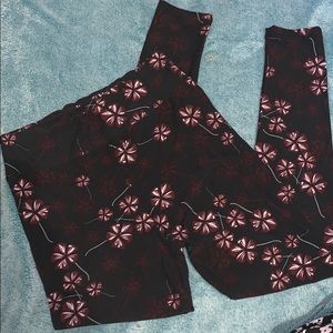 Lularoe one size leggings